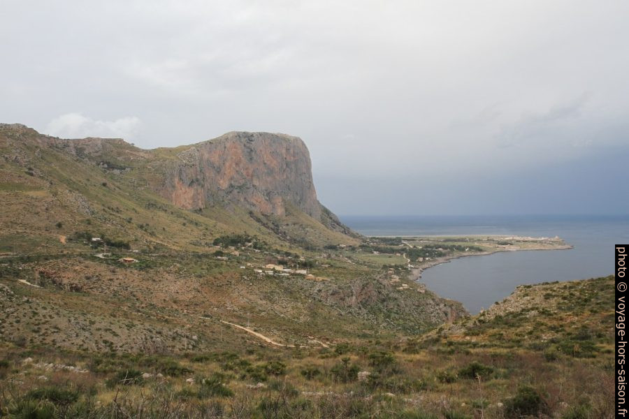 Monte Monaco e Capo Solanto. Photo © André M. Winter