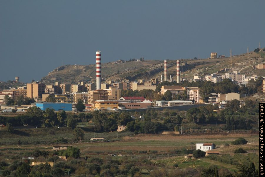 Zone industrielle de Porto Empedocle. Photo © André M. Winter