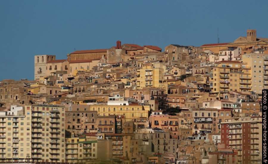 Zoom sur le centre-ville d'Agrigente. Photo © André M. Winter