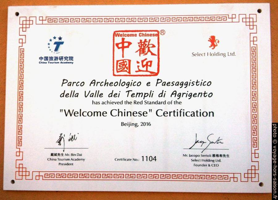 Welcome Chinese Certification. Photo © André M. Winter
