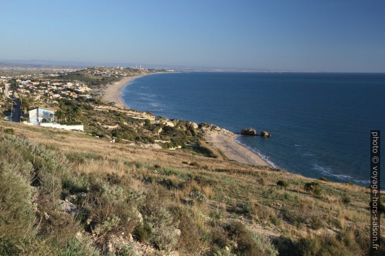 Plages à l'ouest de la ville de Gela. Photo © André M. Winter