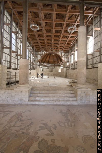 Vue dans la basilique la Villa du Casale. Photo © André M. Winter