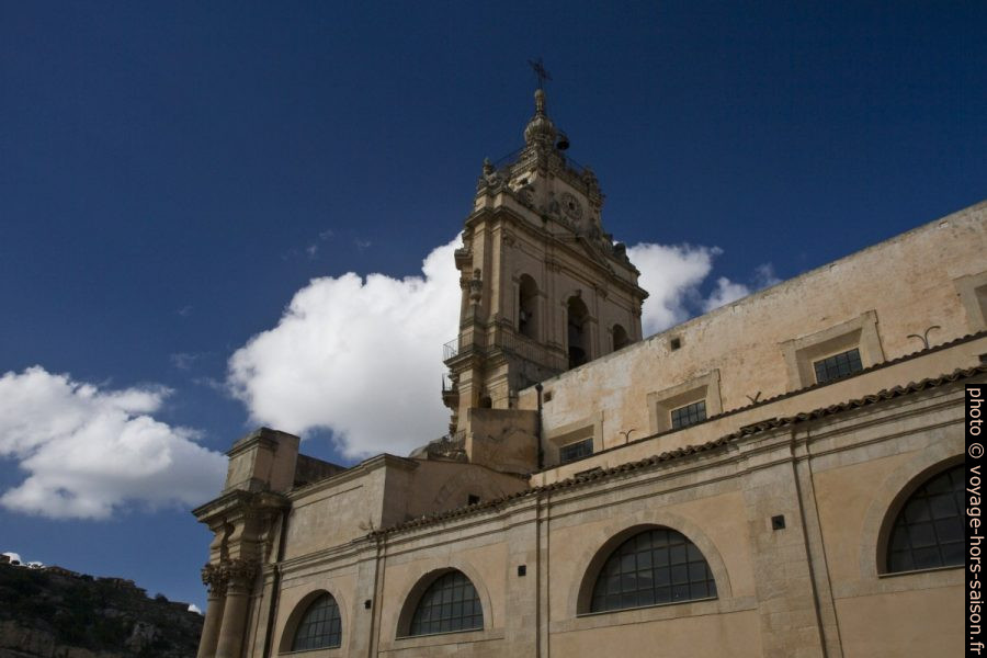 Face arrière du clocher-mur de la cathédrale San Giorgio de Modica. Photo © Alex Medwedeff