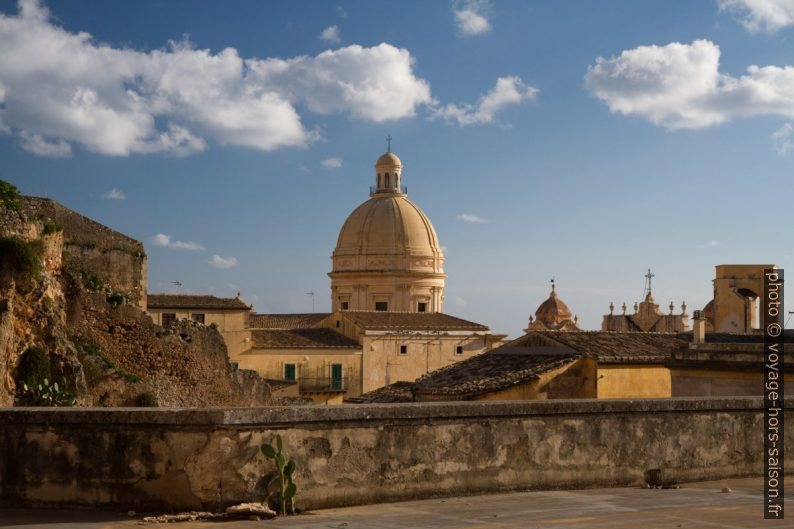 Coupole de la cathédrale de Noto. Photo © Alex Medwedeff