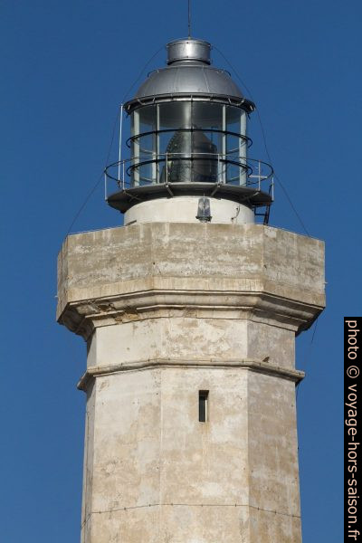 Lanterne du phare de Cozzo Spadaro. Photo © André M. Winter