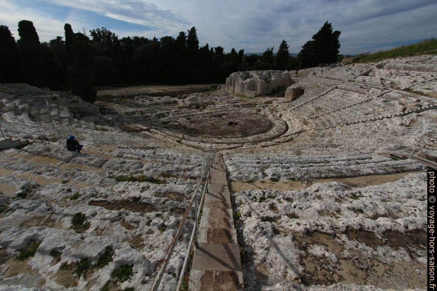 Cavea du théâtre grec de Syracuse. Photo © André M. Winter