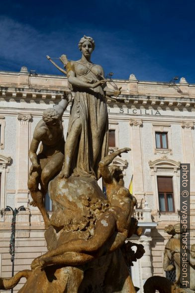 Statue sur la Fontana di Diana. Photo © Alex Medwedeff