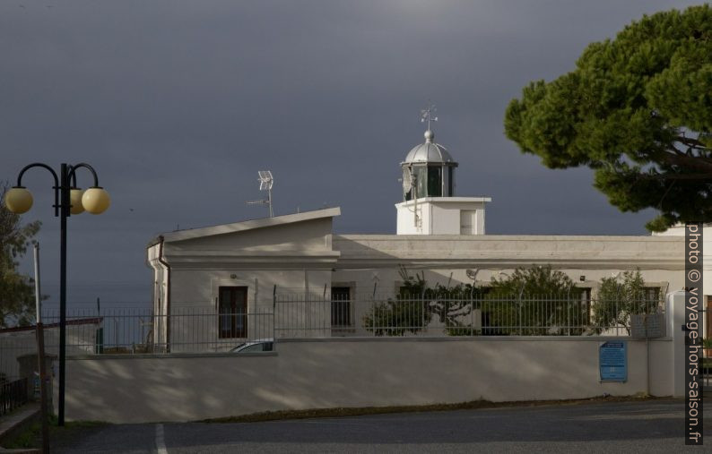 Faro Capo Vaticano. Photo © Alex Medwedeff