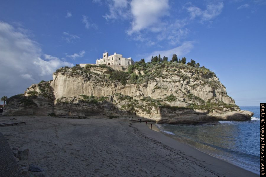 Santa Maria dell'Isola vue de l'est. Photo © André M. Winter