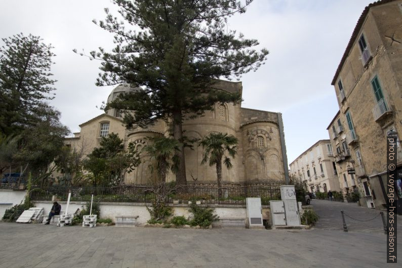 Abside et absidioles du Duomo di Tropea. Photo © André M. Winter