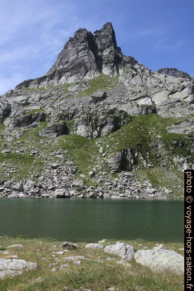 Lac du Petit et les Œillasses. Photo © Alex Medwedeff