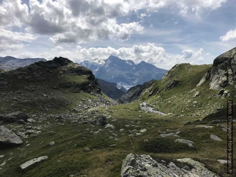 Rocher Rond, Mont Pourri et la vallée du Petit. Photo © Alex Medwedeff