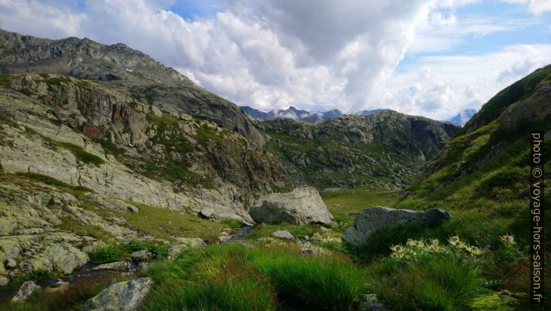 Vallée sous le Petit lac du Petit. Photo © André M. Winter