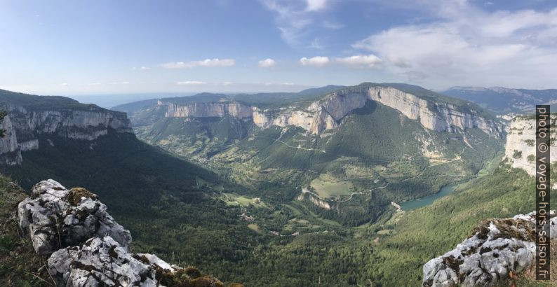 Panorama de la Vallée de la Bourne. Photo © Alex Medwedeff