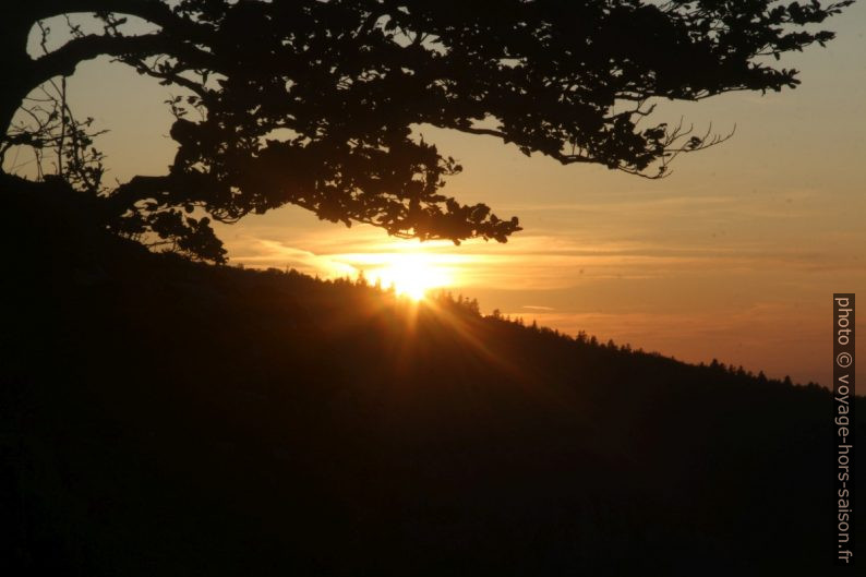 Coucher de soleil vu des Rochers du Bournillon. Photo © André M. Winter