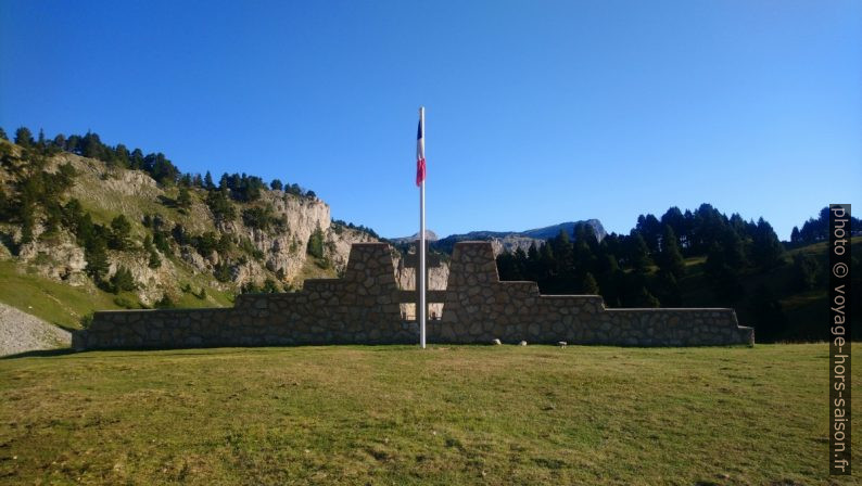 Monument de la Résistance au Pas de l'Aiguille. Photo © André M. Winter