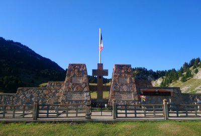 Monument de la Résistance au Pas de l'Aiguille. Photo © André M. Winter