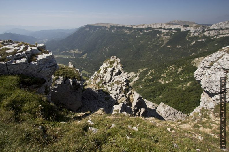 Versant du Drayas et le cirque de St. Julien. Photo © André M. Winter