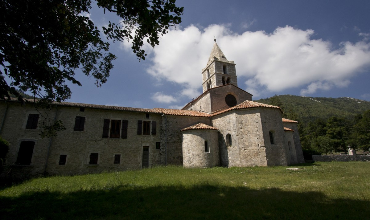 L'Abbaye de Léoncel. Photo © André M. Winter
