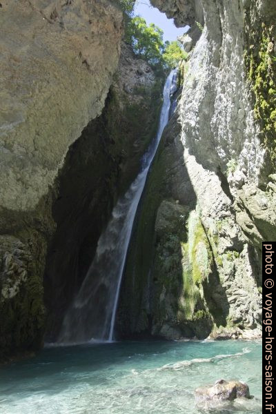 La Chute de la Druise dans ses gorges. Photo © André M. Winter