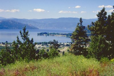 Okanagan Lake. Photo © André M. Winter