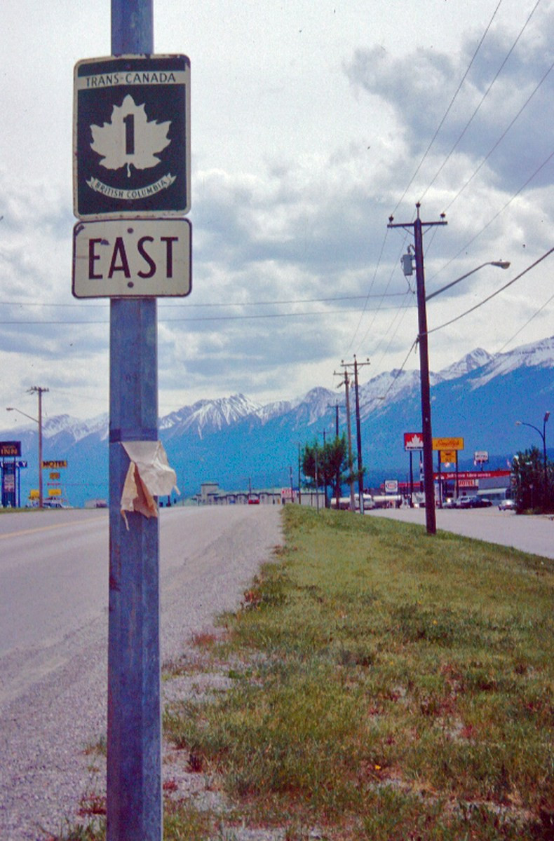 Le Transcanada Highway 1 à Golden. Photo © André M. Winter