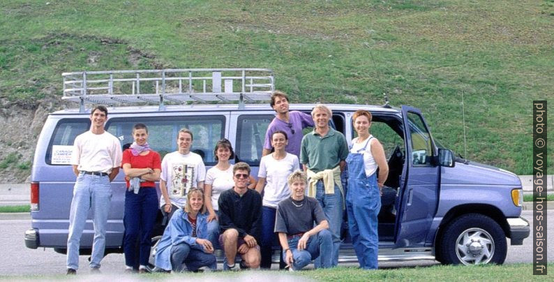 Groupe du bus bleu. Photo © André M. Winter