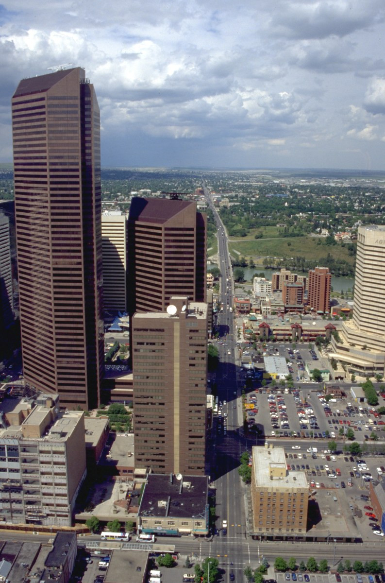 Petro Canada Buildings. Photo © André M. Winter