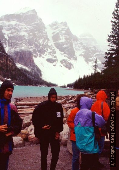 Morraine Lake lors d'un blizzard estival. Photo © André M. Winter