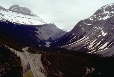 Icefield Parkway. Photo © André M. Winter