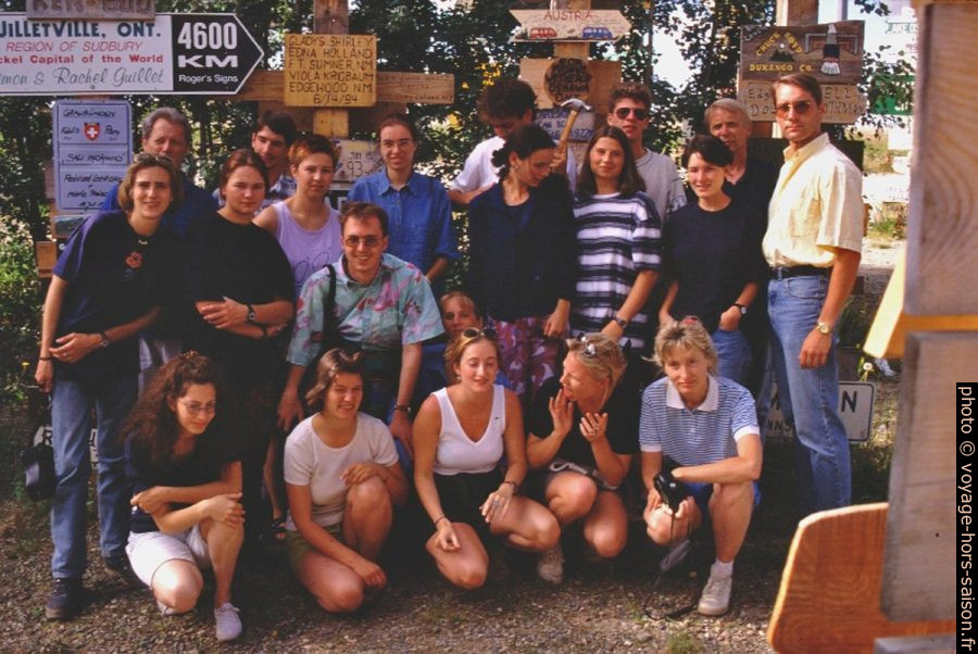 Notre groupe devant notre panneau dans le signpost forest