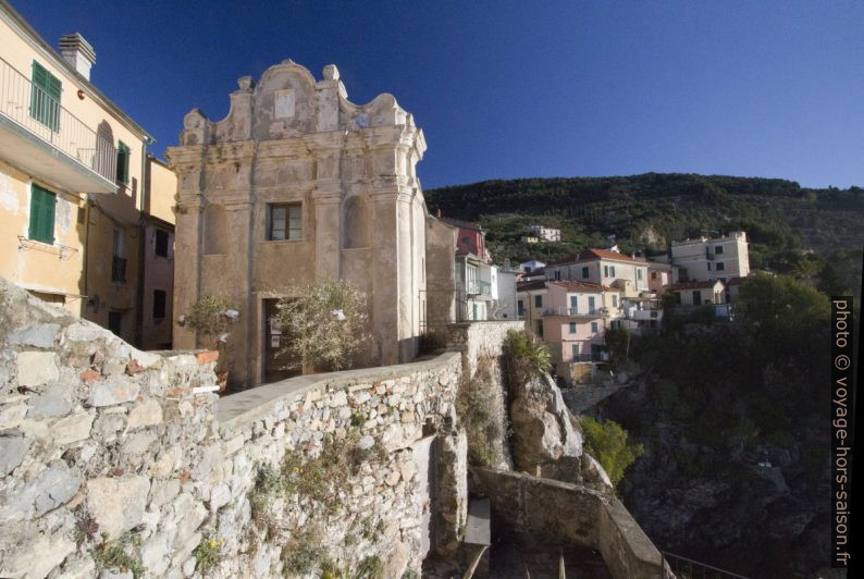 Église Santa Maria à Tellaro. Photo © André M. Winter