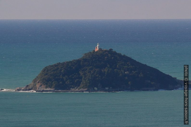 Faro dell'Isola del Tino. Photo © André M. Winter