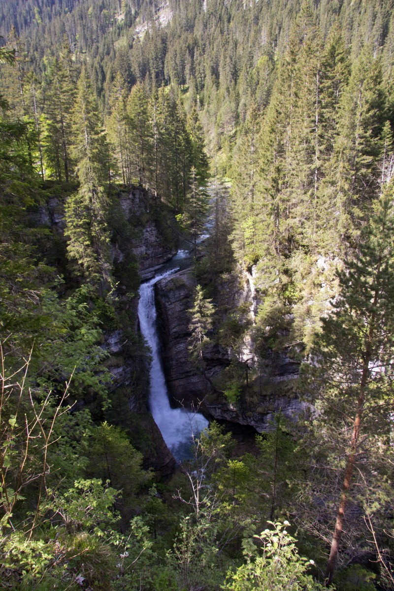 Cascade Rotlech Wasserfall. Photo © André M. Winter