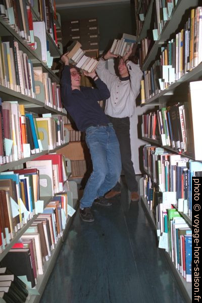 André et Georg dans la Bibliothèque. Photo © Andreas Neumann