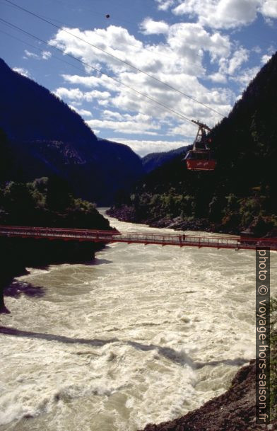 Hell's Gate. Photo © André M. Winter