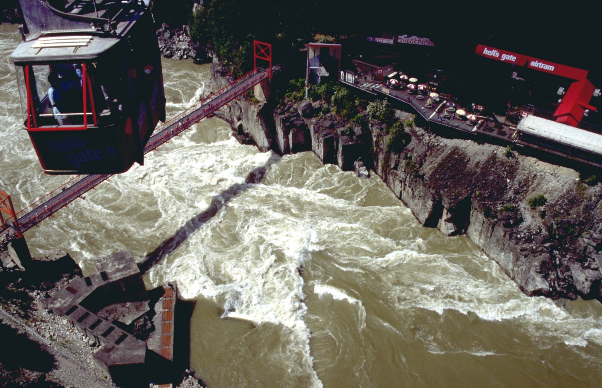 Téléphérique du Hell's Gate. Photo © André M. Winter