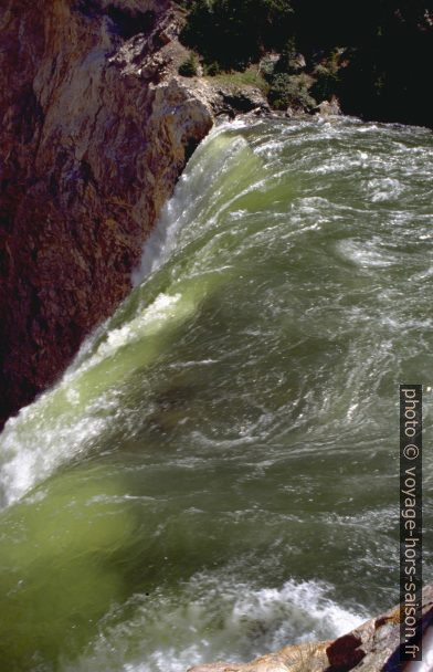 Le rebord du Lower Fall sur le Yellowstone River. Photo © André M. Winter