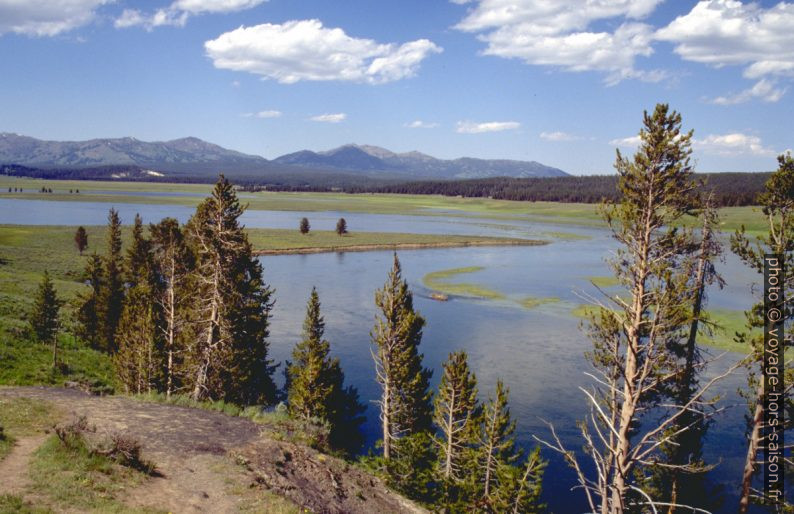 Inondations des prés en amont des cascades sur le Yellowstone River. Photo © André M. Winter