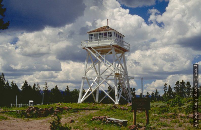 Ute Mountain Fire Lookout Tower. Photo © André M. Winter