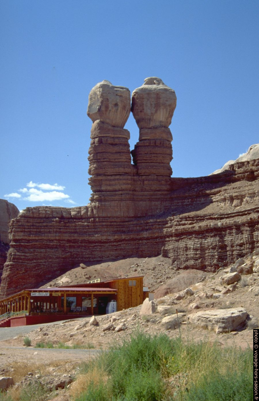 Navajo Twin Rocks. Photo © André M. Winter