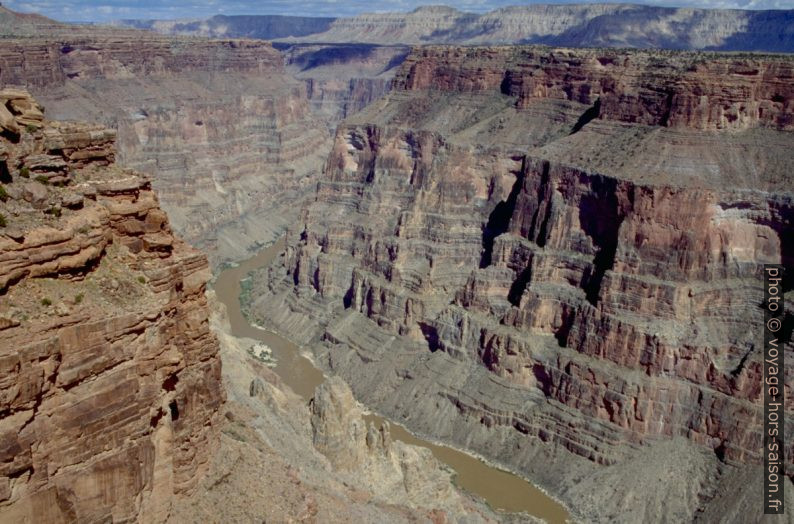 Le Colorado River au fond du bas Grand Canyon. Photo © André M. Winter