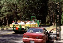 Transports de touristes dans le Yosemite National Park. Photo © André M. Winter