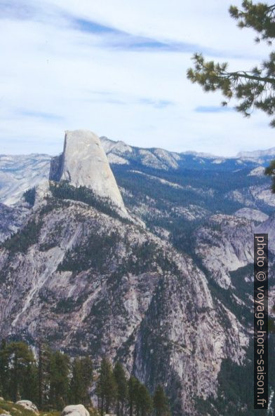 Le Half Dome vu de côté. Photo © André M. Winter