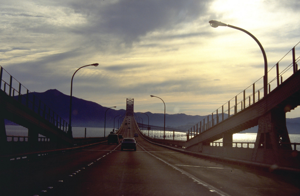 Sur le pont Richmond Toll Bridge. Photo © André M. Winter