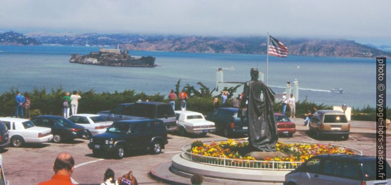 L'île d'Alcatraz vue du Telegraph Hill. Photo © André M. Winter