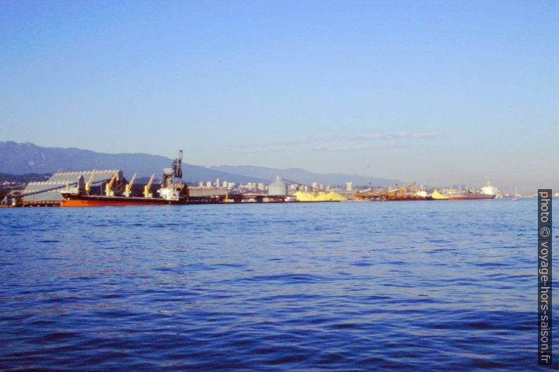 Le port de North Vancouver. Photo © André M. Winter