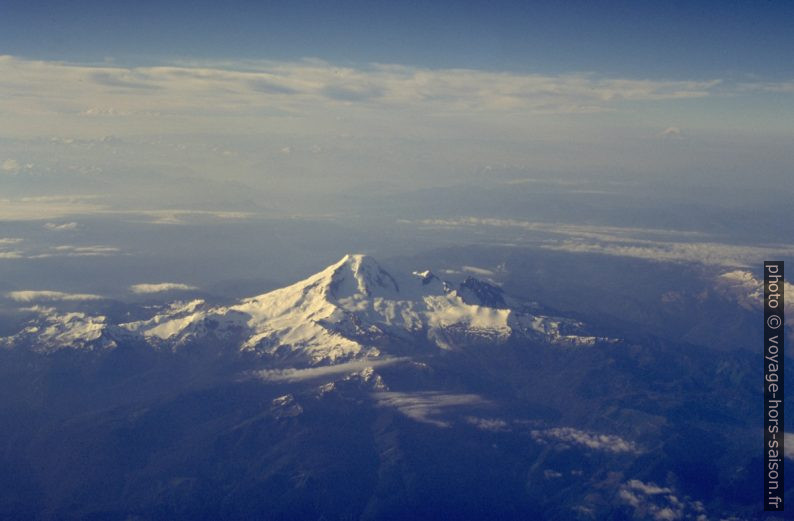 Le Mount Baker, 3285 m, vu de l'avion. Photo © André M. Winter