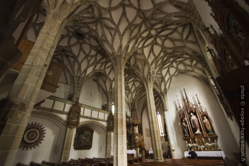 Voûtes à nervures curvilignes de la Marienkirche à Königswiesen. Photo © André M. Winter