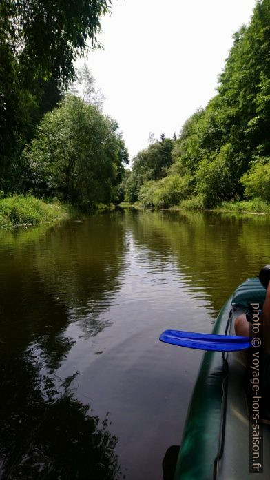 En canoë sur la rivière Purzelkamp peu après son arrivé dans le lac Ottensteiner Stausee. Photo © André M. Winter